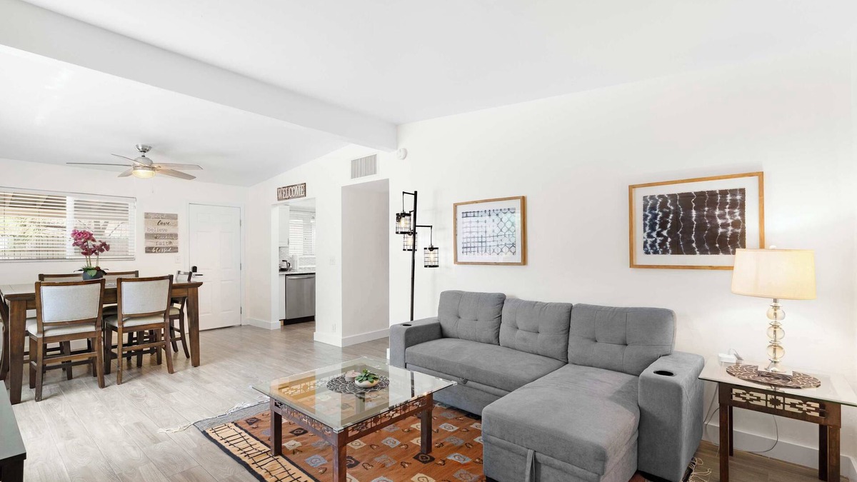 Duffy Apartment | Historic Central 2nd St. Sanctuary Duplex