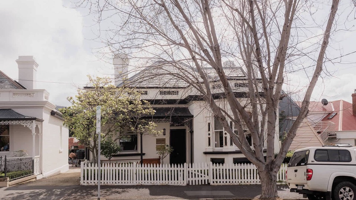Battery Point House | Historic 'Connage' in the centre of Battery Point