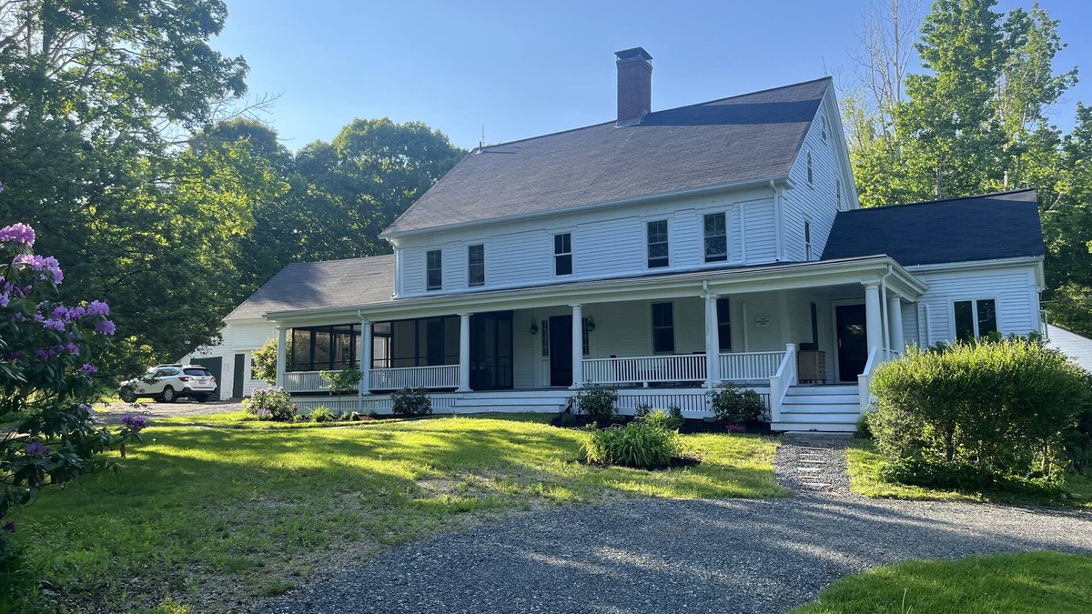 York House | Historic Country Estate minutes from the Beach