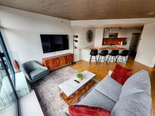 Gastown Apartment | Historic Downtown Escape