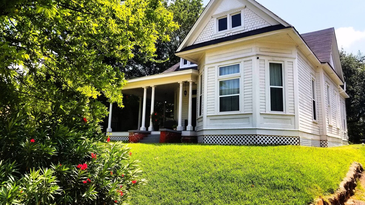 Highland Historic District House | Historic Eglin House