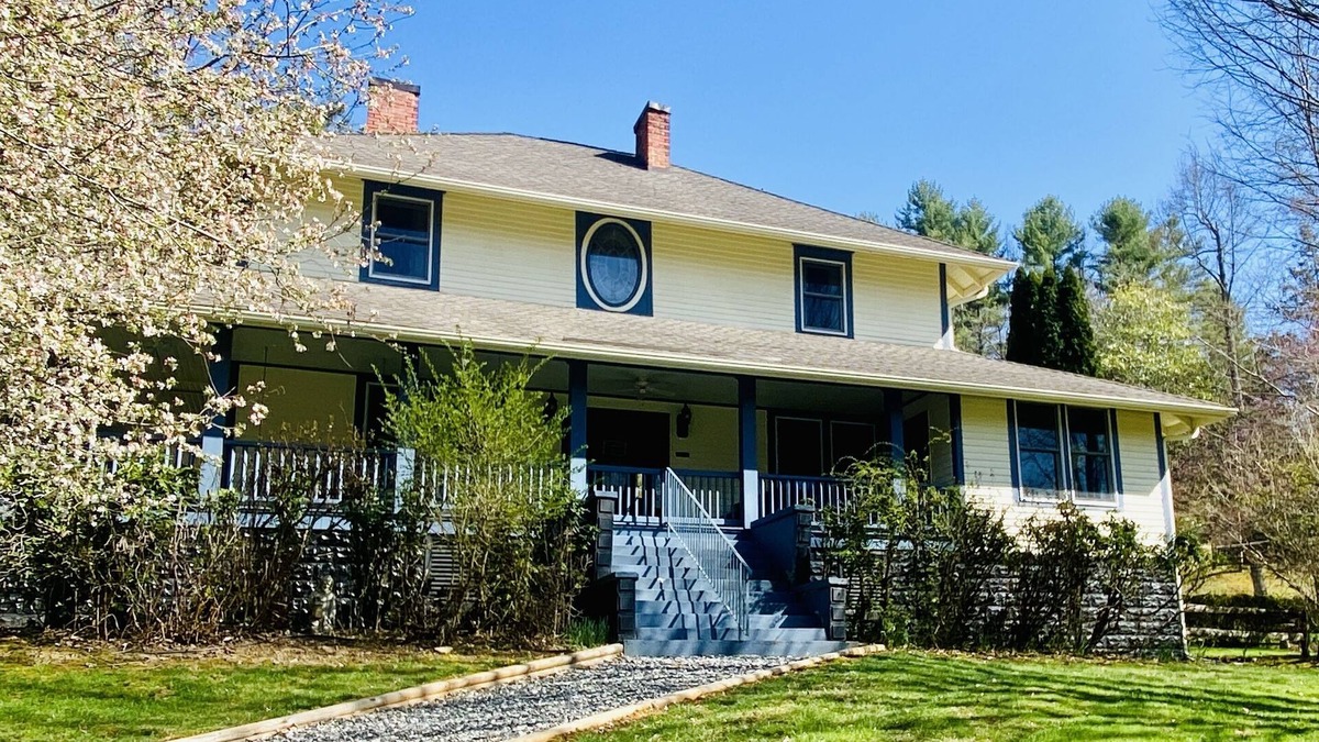 Mars Hill House | Historic Estate Property with Wooded Escapes, Views, & Event Spaces on 14 Acres