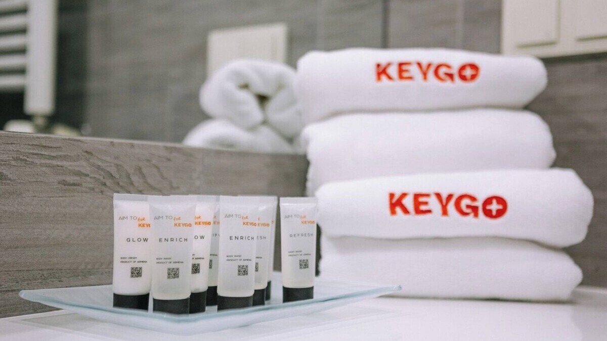 Kentron Apartment | Historic Gem/Near Cascade/Self Check-in