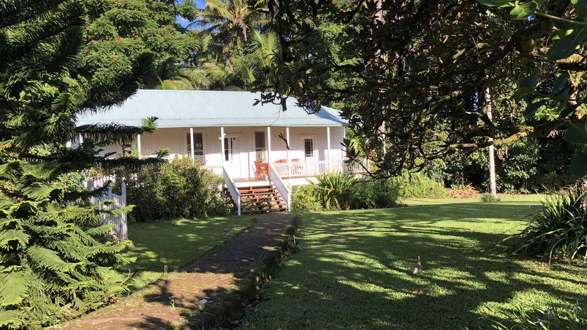 Keaau House | Historic Guest Cottage A/C Pool 2BR/2BA