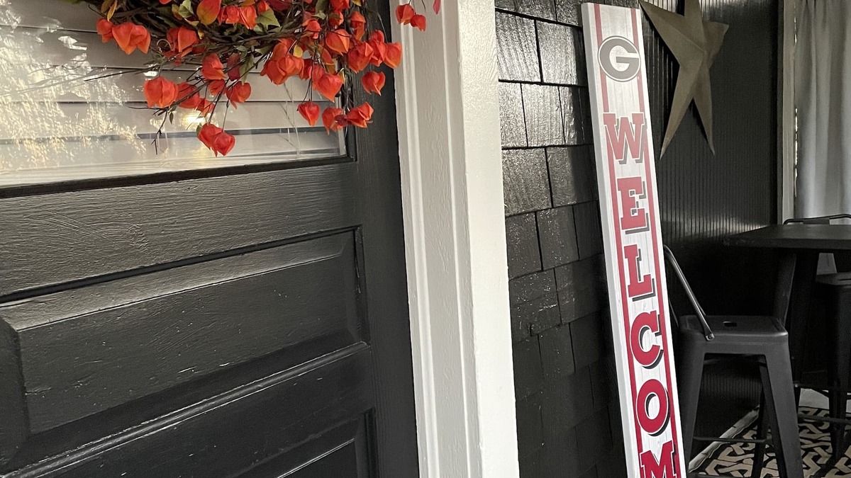 Athens House | Historic Henderson Ave. - Walk to Sanford Stadium & downtown