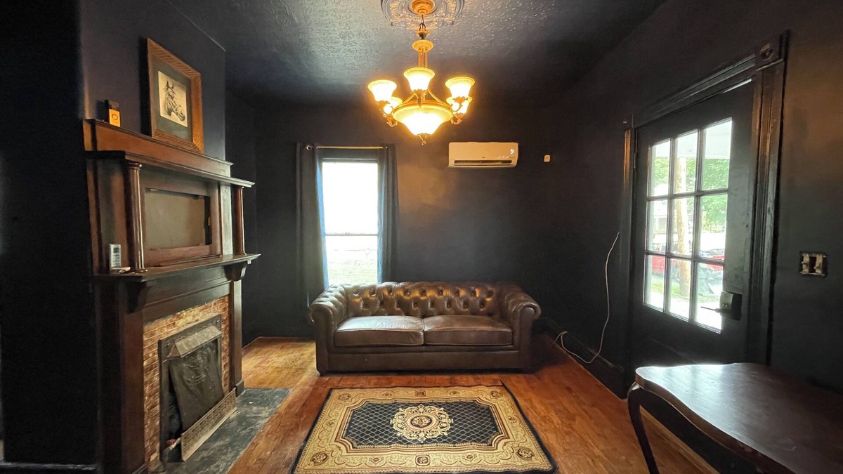 Frankfort House | Historic Horse & Bourbon