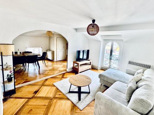 Aigle Apartment | Historic House near Montreux, Leysin and Villars