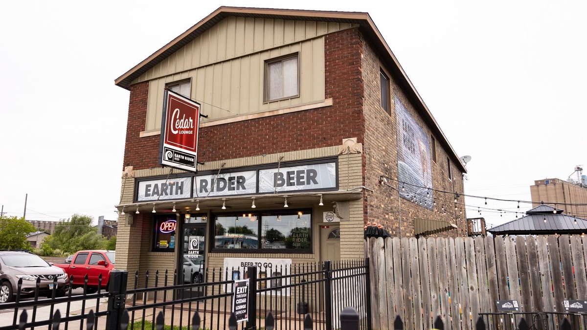 Superior Apartment | Historic innkeeper's apartment above a brewery taproom