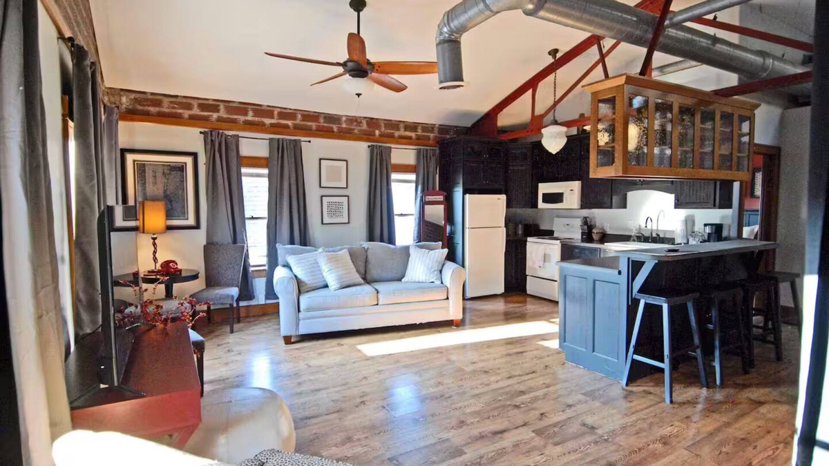 Bloomington Apartment | "Historic Loft Retreat in Downtown Bloomington"