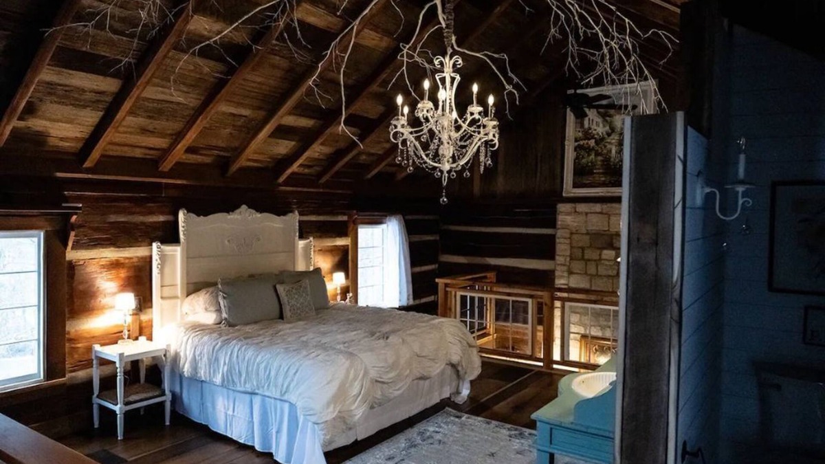 Hendersonville Cabin | Historic Log Cabin, Dreamy Loft Suite, Stone Frpl.