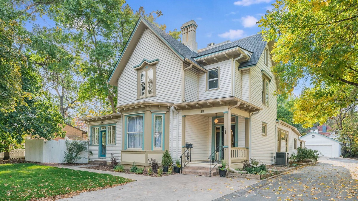 Longmont House | Historic Longmont Victorian