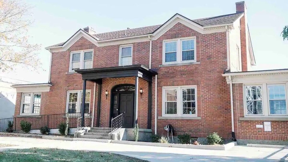 Somerset Apartment | Historic Luxury in Downtown Somerset - Suite A