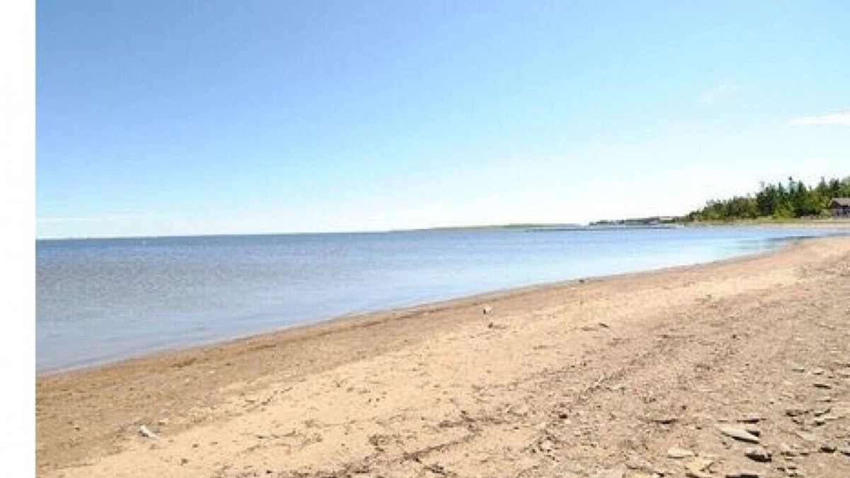 Pirogue House | Historic Oceanfront Cottage! (Sleeps 6)