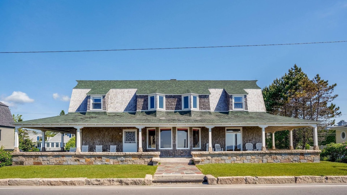 Kennebunk House | Historic Oceanfront Gooch’s