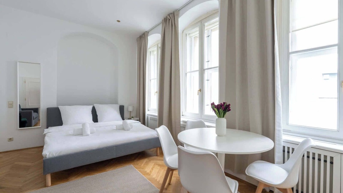 Innere Stadt Apartment | Historic Old Town - Walk all sights