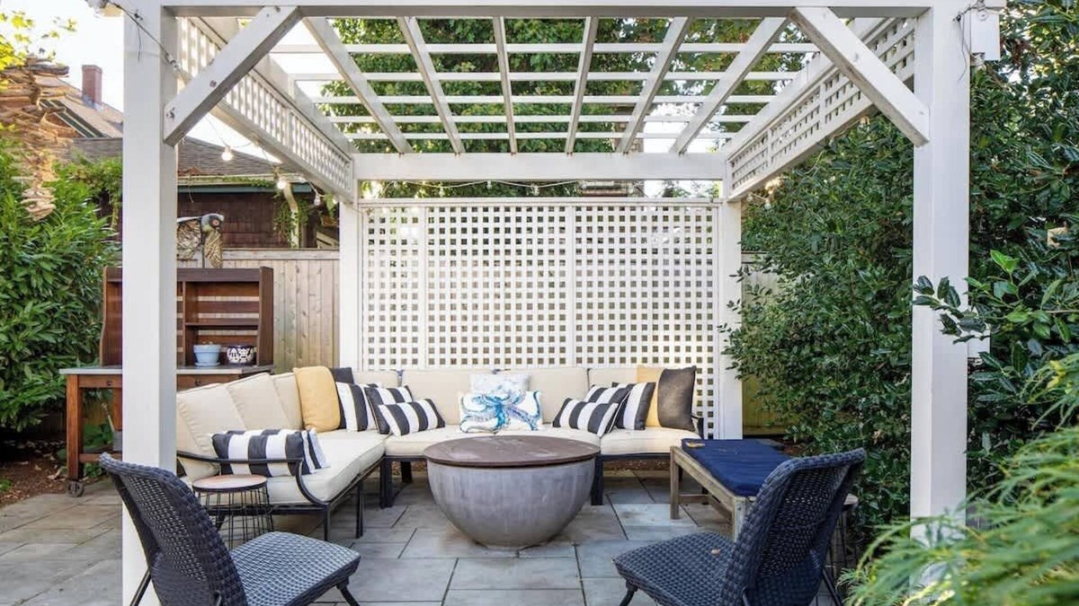 The Point House | Historic Point Home S