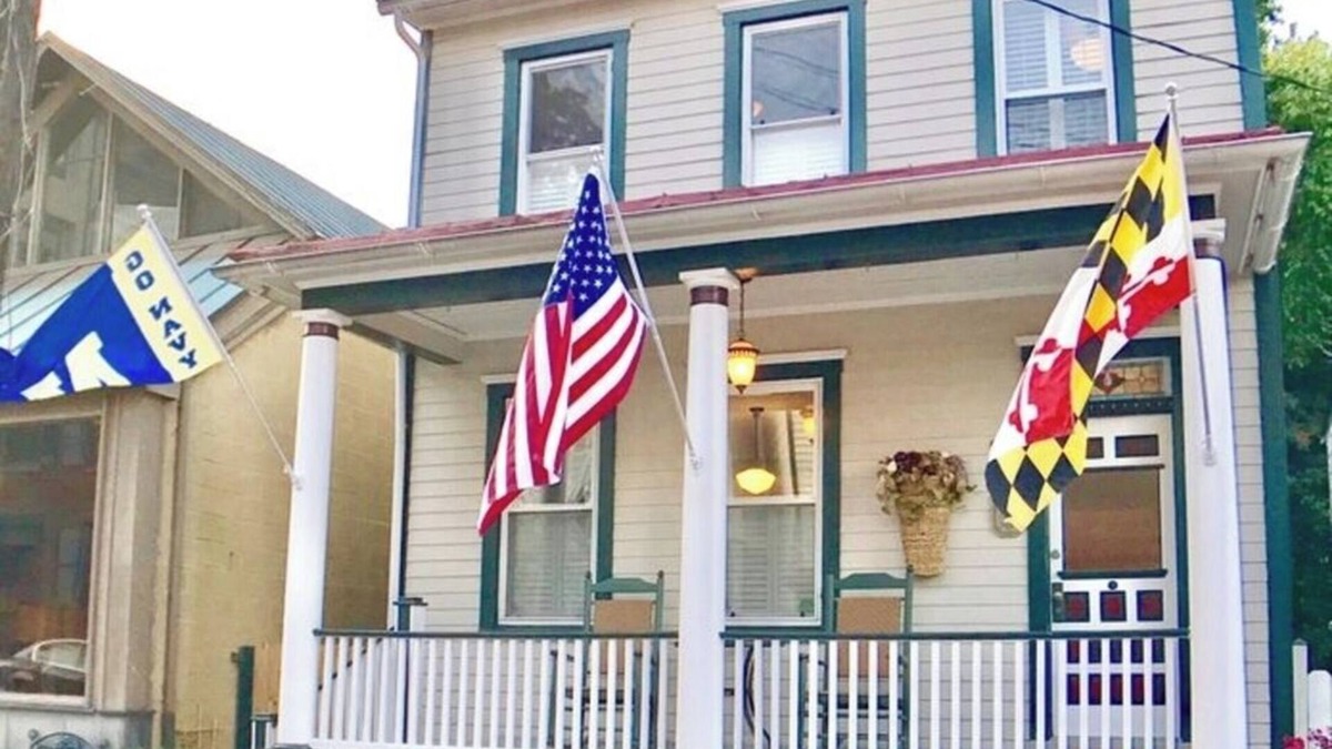 Historic District House | Historic Renovated Home in the Heart of Downtown