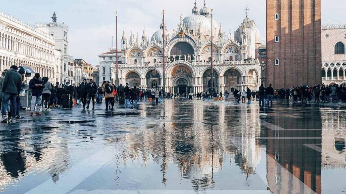 San Marco Apartment | Historic San Marco Apartment with Classic Charm and Modern Comforts