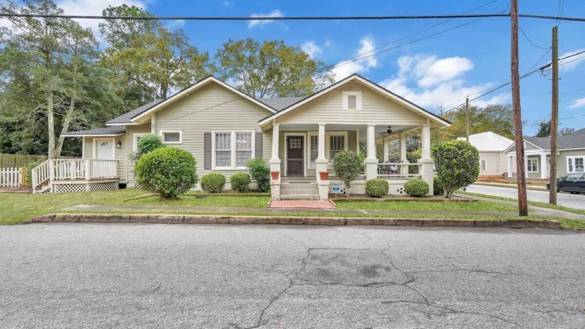 Statesboro House | Historic Southern Home - close to downtown and GSU