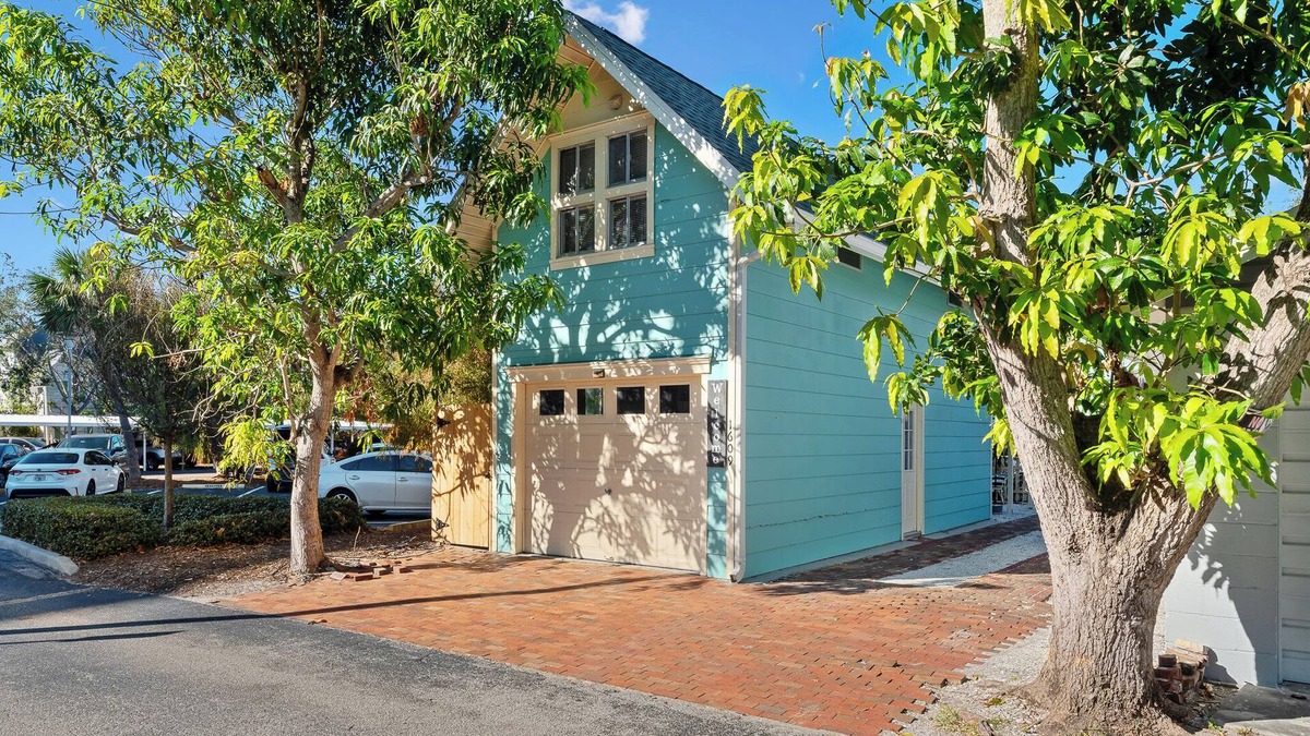Bradenton House | Historic Studio Carriage House, 15min to Beach