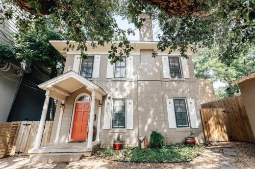 West Campus House | Historic Victorian 4B Home on UT Campus & Downtwn