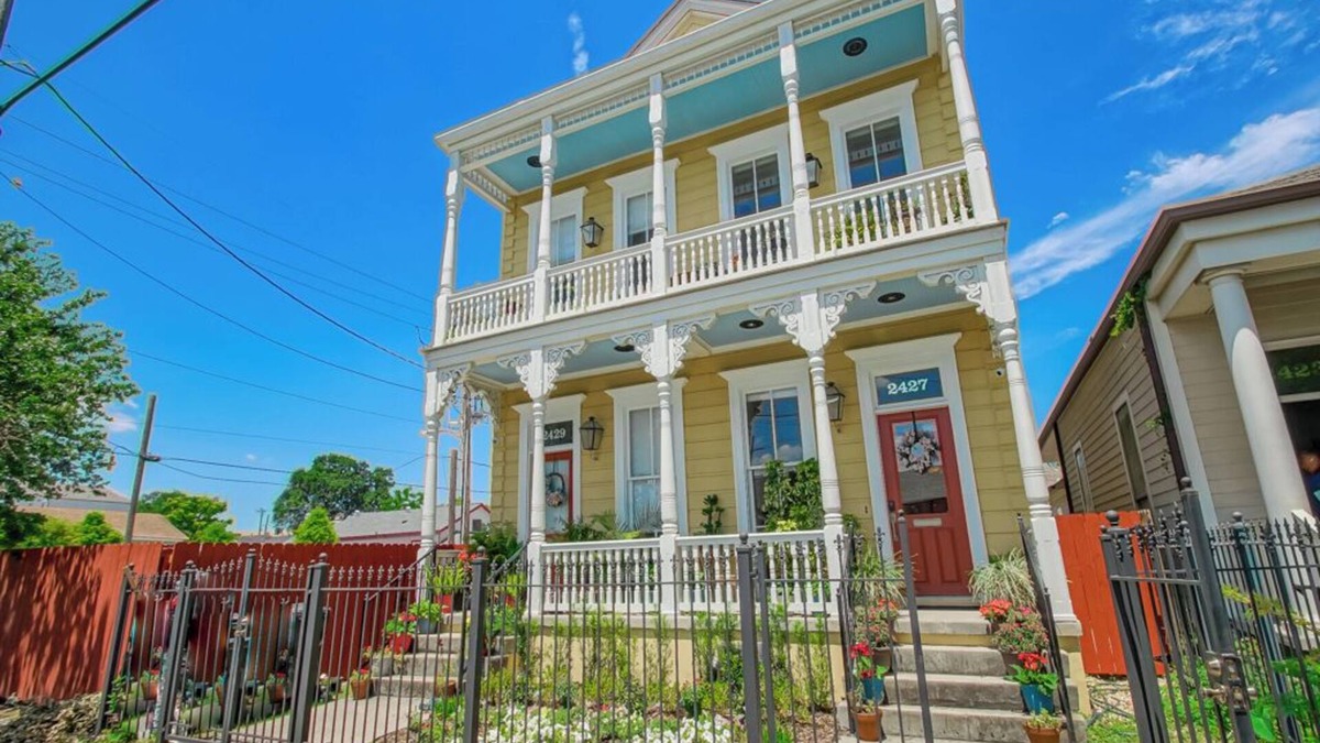 Faubourg Livaudais House | Historic Victorian in New Orleans, minutes from tourist attractions