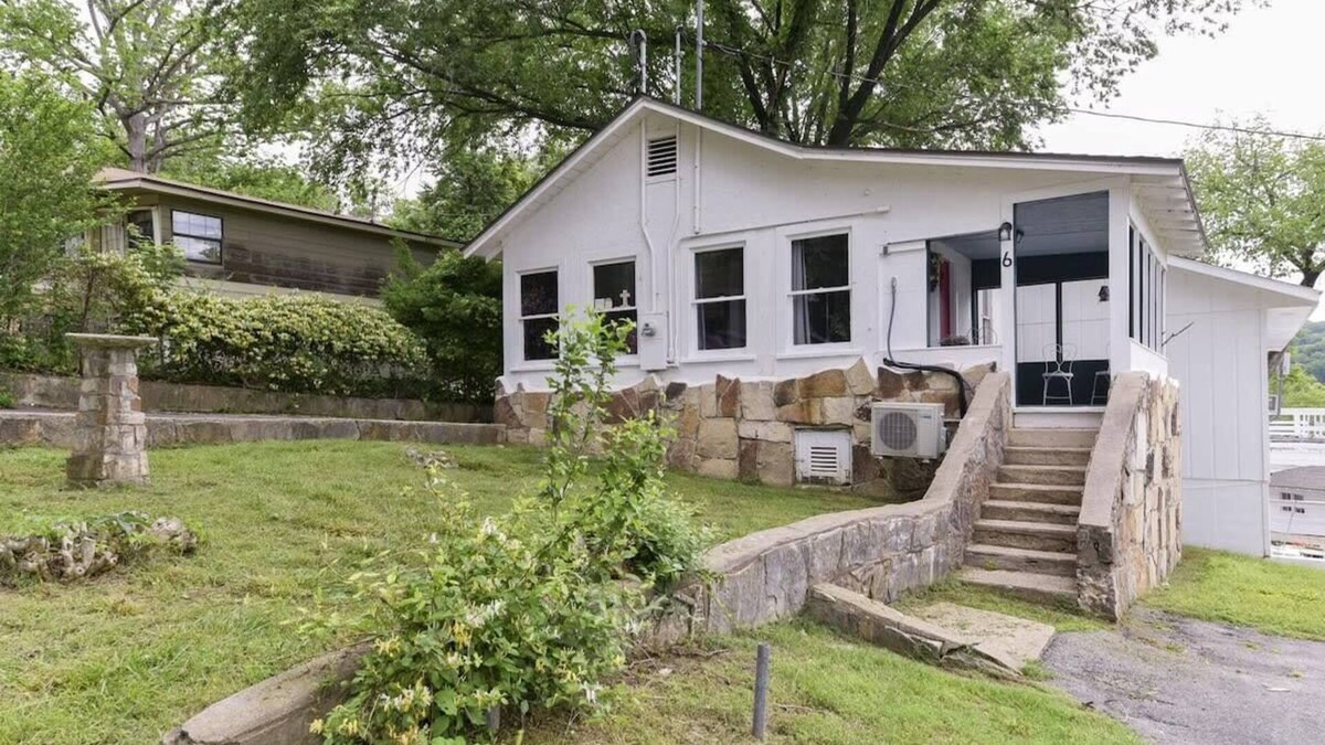 Rockaway Beach House | Historic Water's Edge Cottage 6