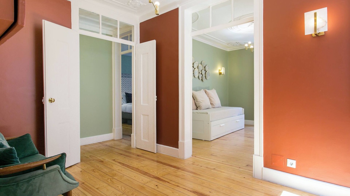 Santos Apartment | Historical Center, Large 2 Bedroom Apartment, Bright & Stylish,hip Madragoa Area