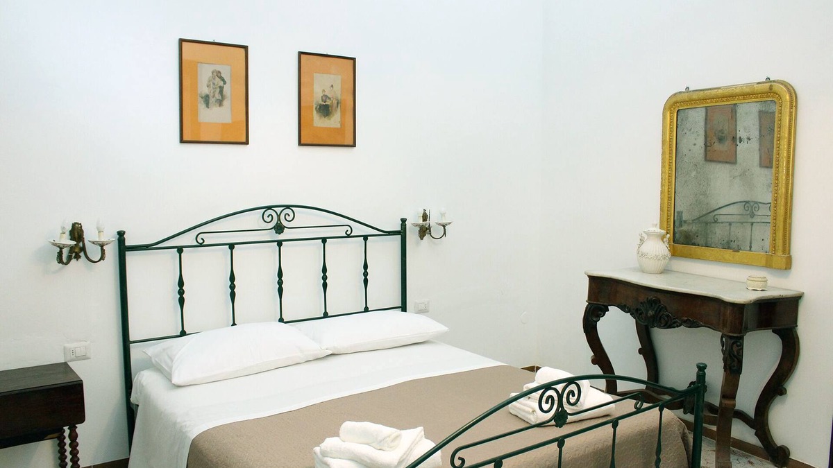 Lecce Historic Center Bed & Breakfast | Historical house Palazzo Sambiasi