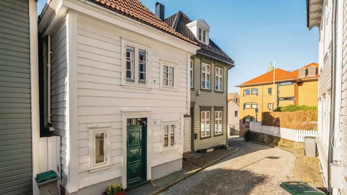 Sentrum House | Historical House W Private Patio - 550m from Bryggen