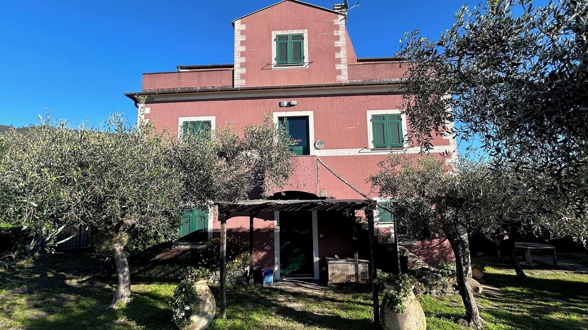 Cinque Terre House | Historical Villa 'The Birdhouse' with Garden and Views