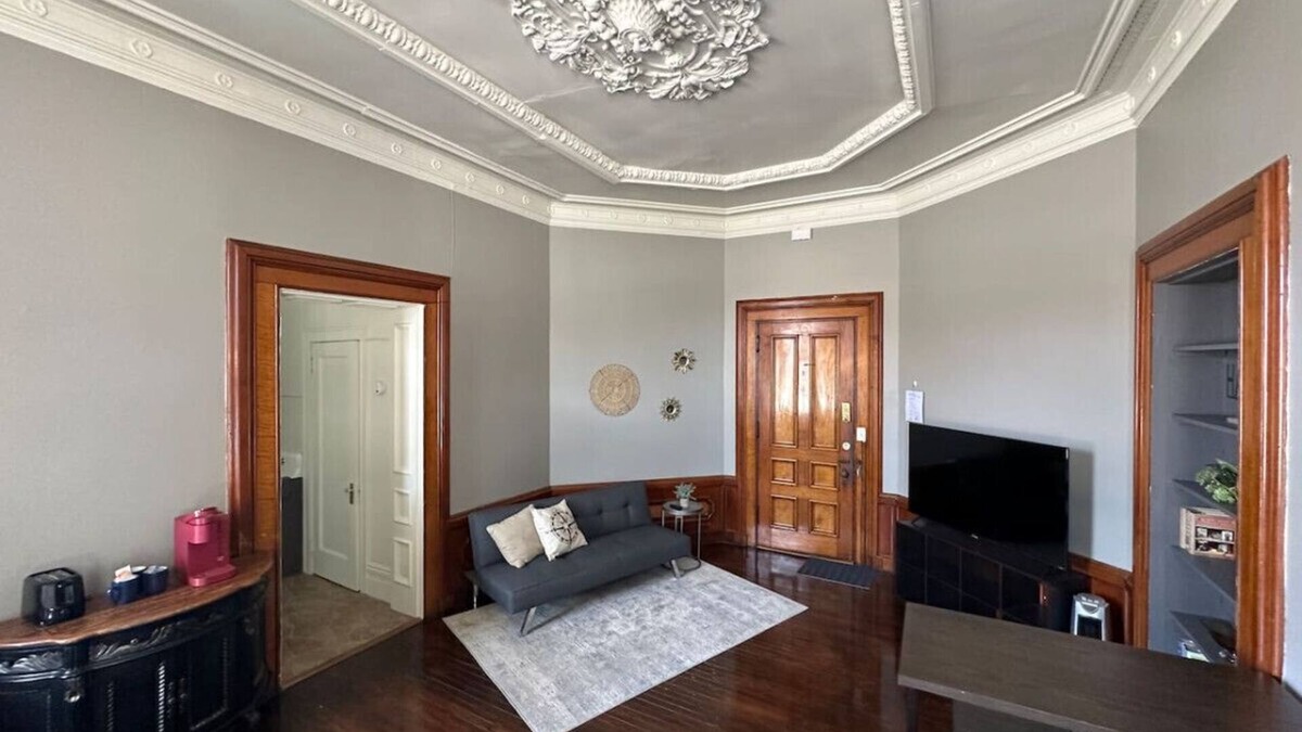 Bay City Apartment | Historical Studio Apt - Walk to All of Downtown