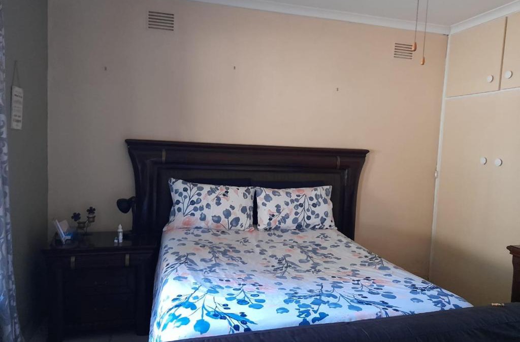 Pennington Apartment | Hlelo's Guest house