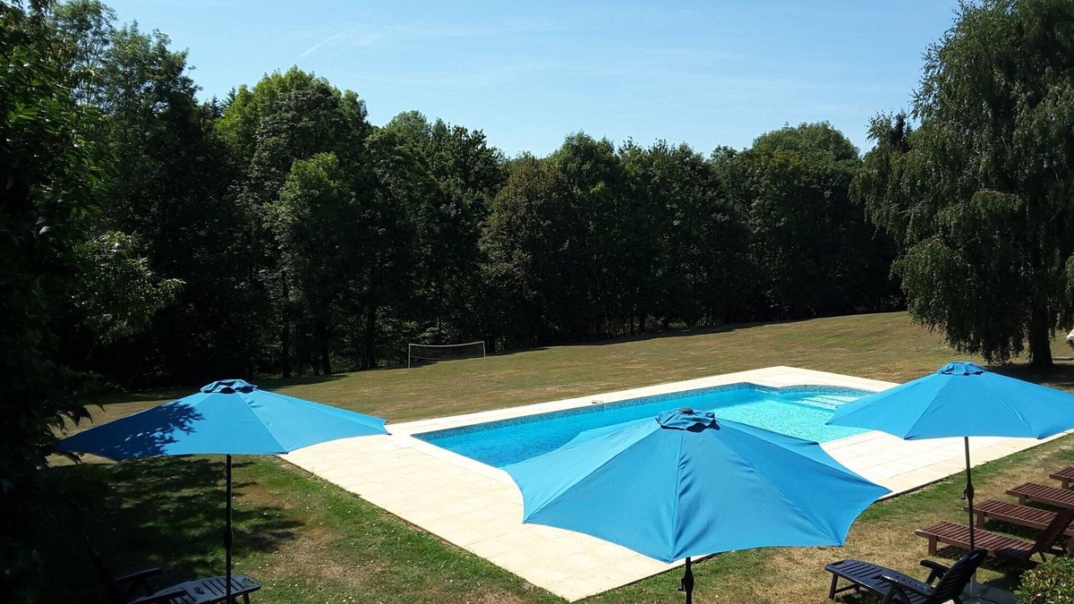 Saint-Barthelemy-de-Bussiere House | Holiday Gites in Dordogne - La Maison de Rebeyrat is a spacious comfortable gîte