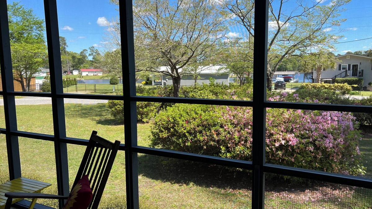 Summerton House | Hobbs Haven at Lake Marion