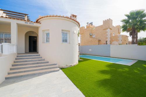 La Siesta Villa | Hola Casita