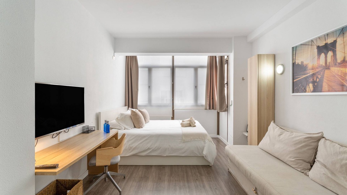 Las Palmas de Gran Canaria Apartment | Holiday Studio 'Siempreviva Beach' with Wi-Fi