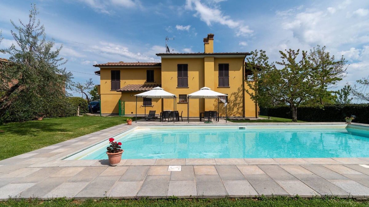Ciggiano House | Holiday Home "Casa Galina" with Private Pool & Wi-Fi