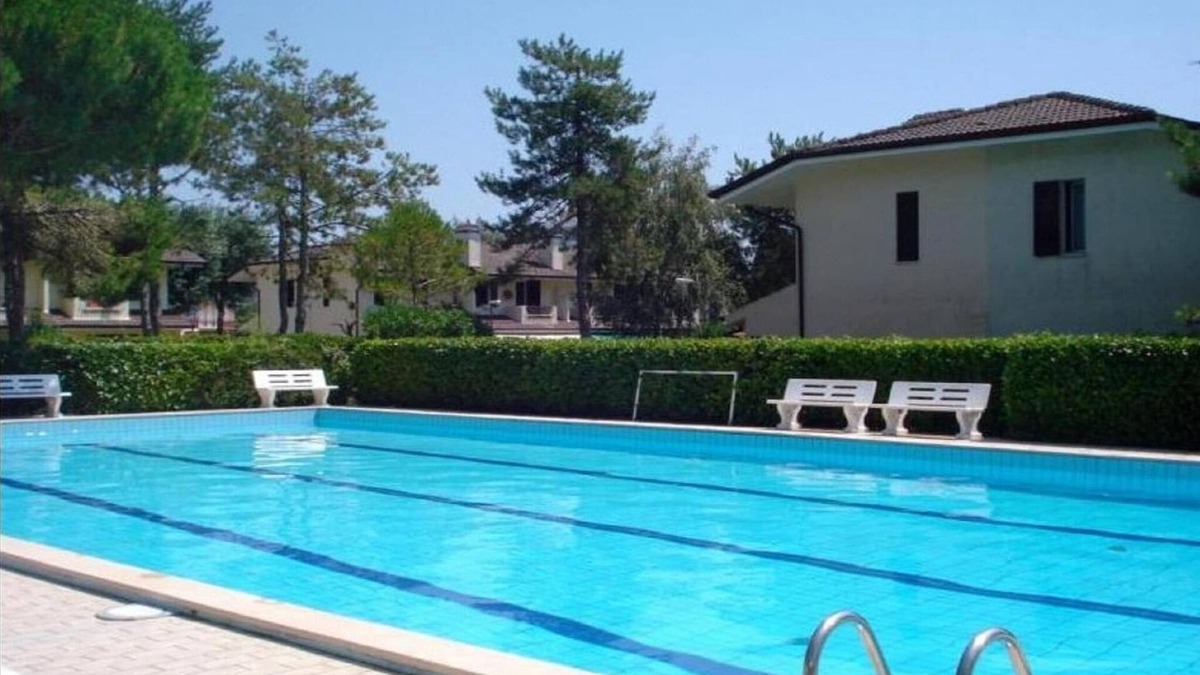Porto Santa Margherita Villa | Holiday Home in Porto Santa Margherita by Beach