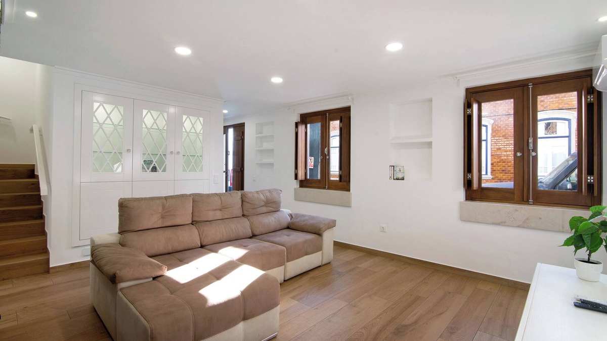 Vila Real Santo Antonio House | Holiday Home 'Casa do Marquês' with Terrace, Wi-Fi & A/C