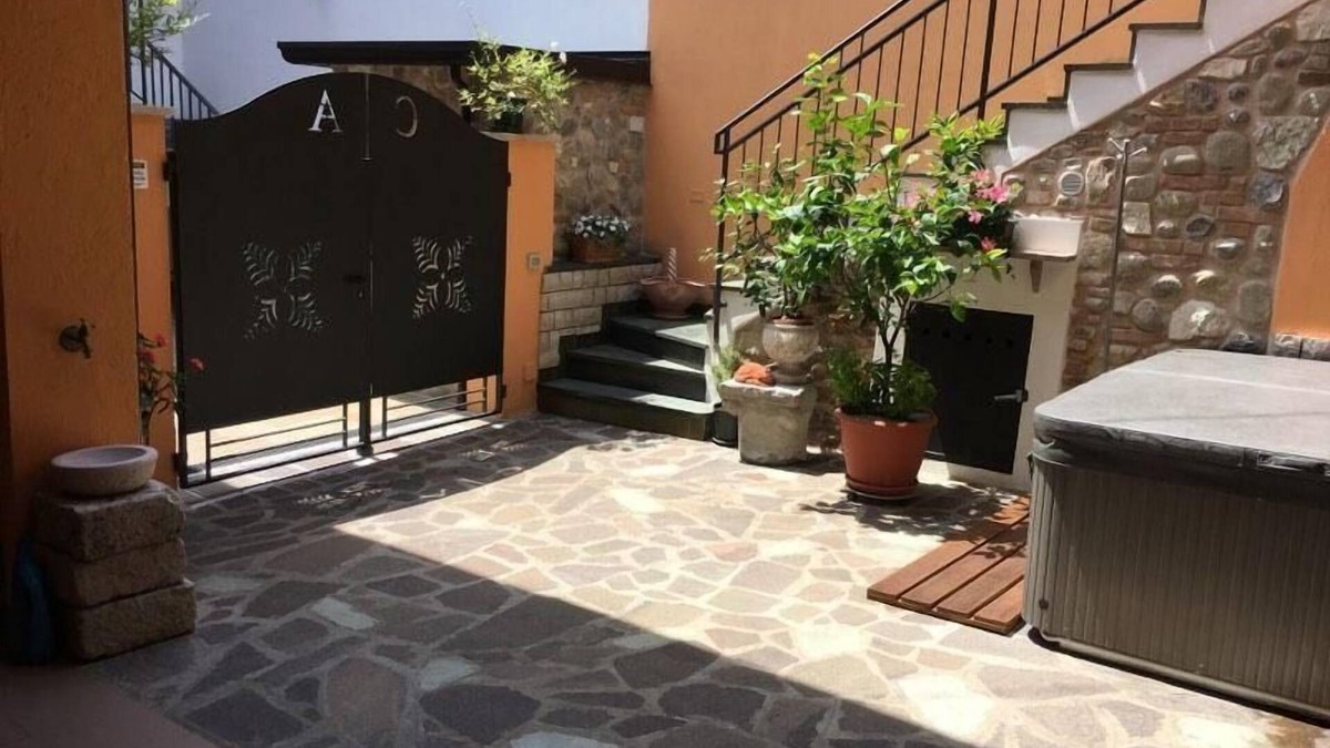 Portese House | Holiday apartment San Felice del Benaco for 1 - 5 persons with 3 bedrooms - Holiday house