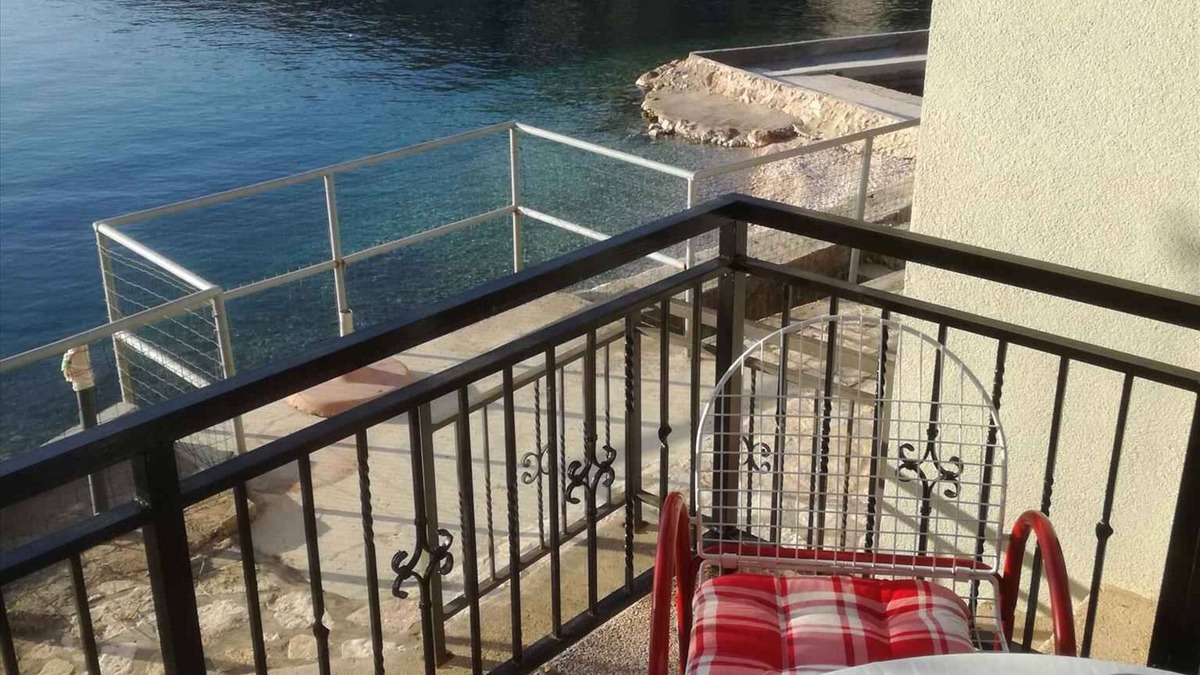 Senj Apartment | Holiday apartment in the first row to the sea