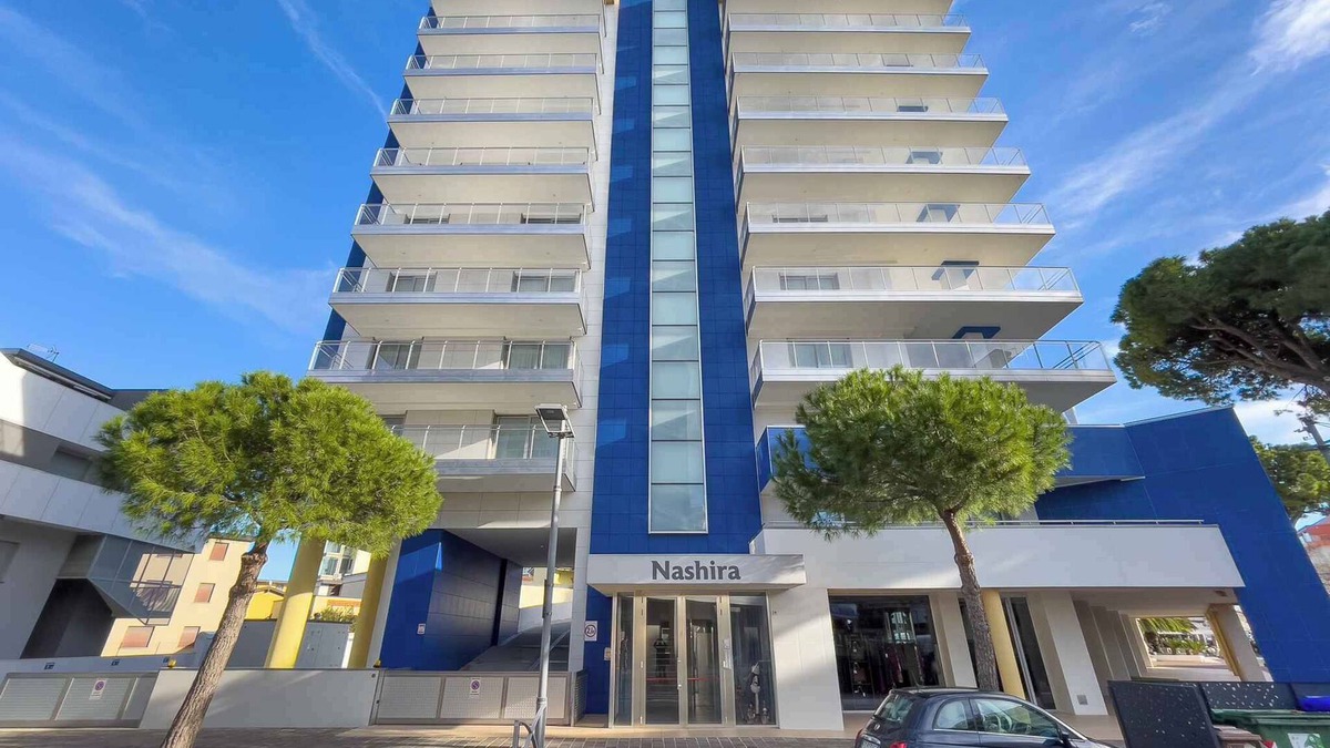 Lignano Sabbiadoro Apartment | Holiday apartment with balcony and air conditioning