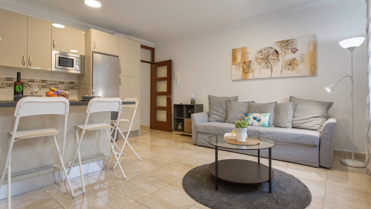 El Guincho Apartment | Holiday Apartment 'Rolycar 204' with Wi-Fi