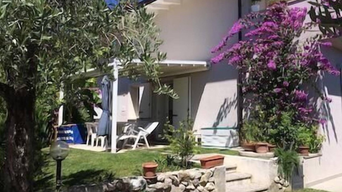 Villaggio Sanghen Apartment | Holiday apartment Manerba del Garda for 1 - 4 persons with 2 bedrooms - Twin house