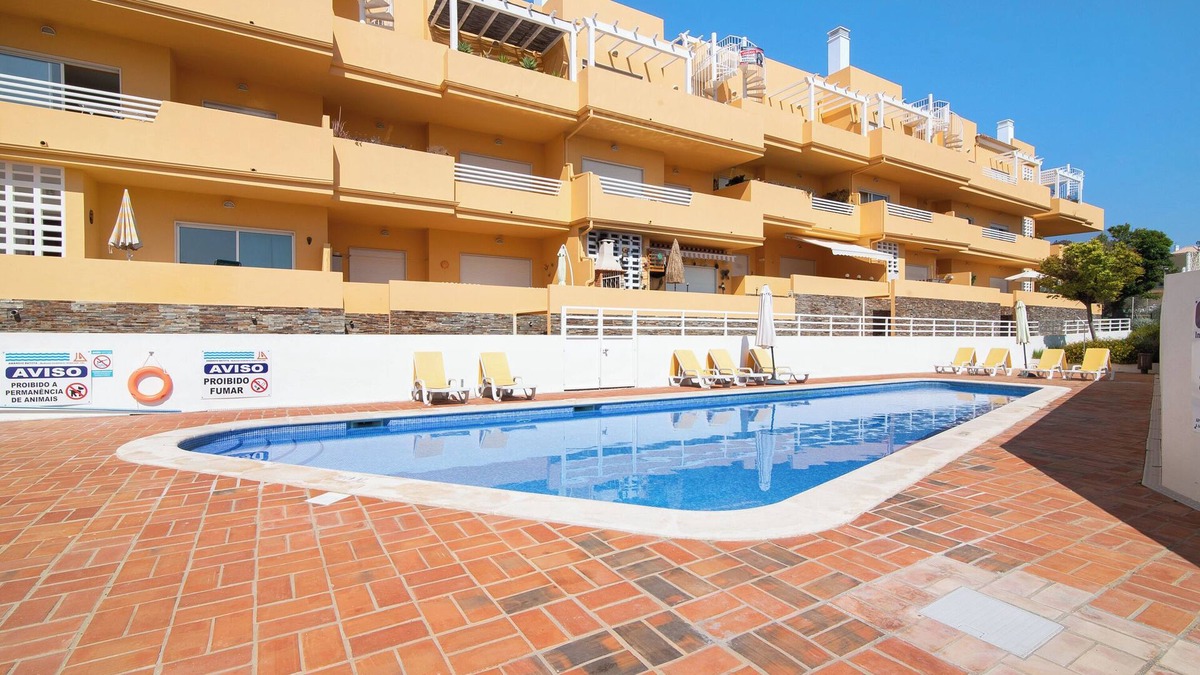 Canada Apartment | Holiday Apartment "Royal Cabanas Golf 87" with Sea View, Shared Pool & Private Terrace