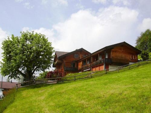 Goldiwil House | Holiday Apartment Chalet Mooshang