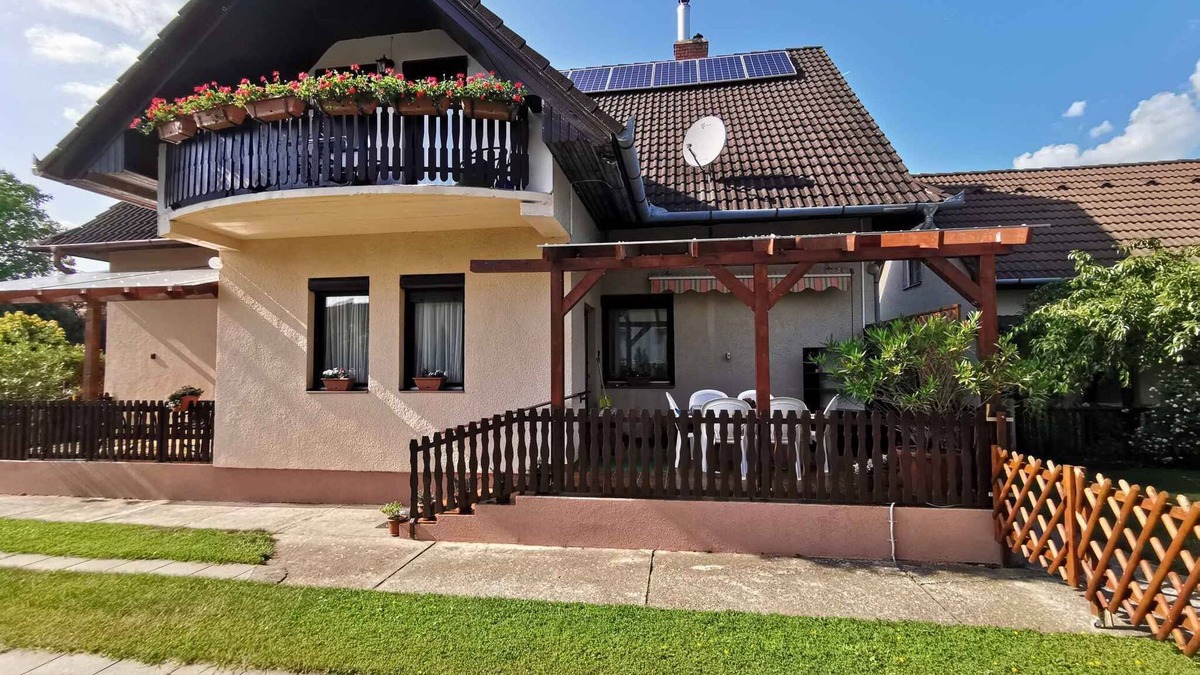 Balatonkeresztur Apartment | Holiday apartment with air conditioning and Internet
