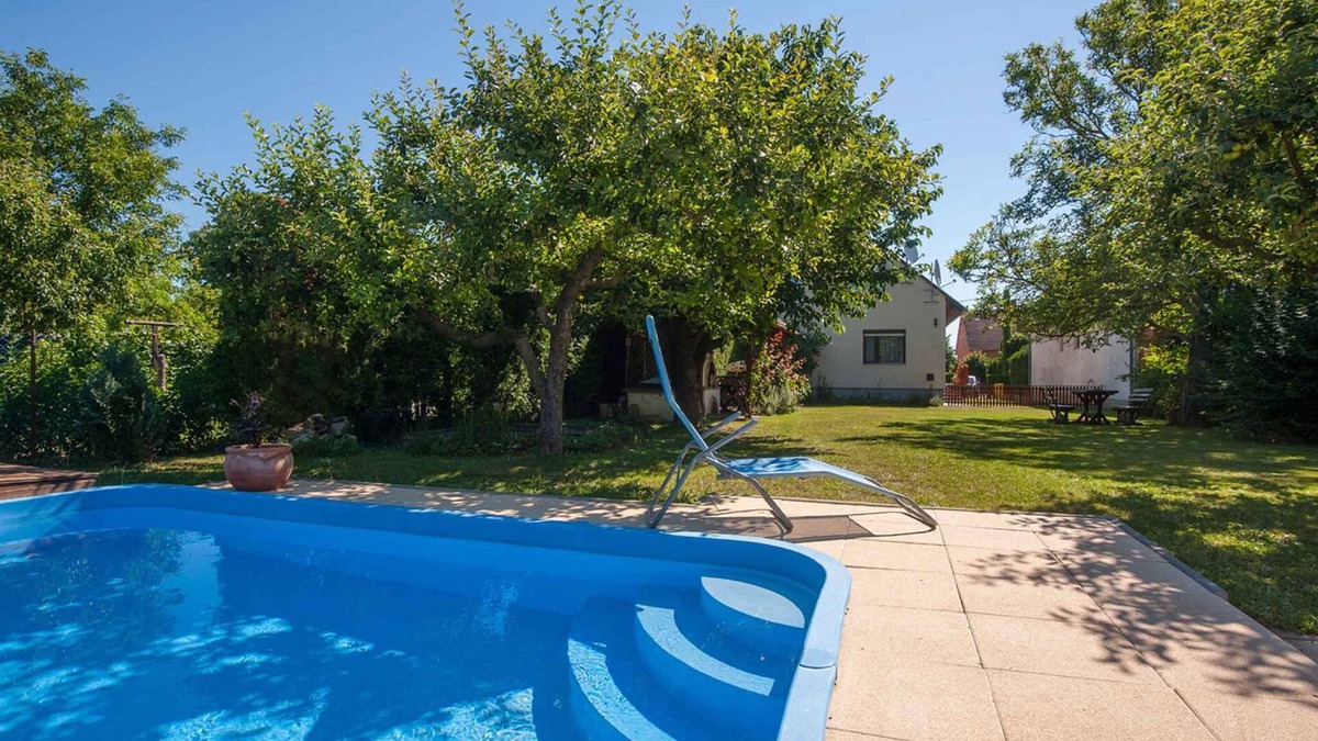 Balatonkeresztur Apartment | Holiday apartment mit Pool und Klimaanlage