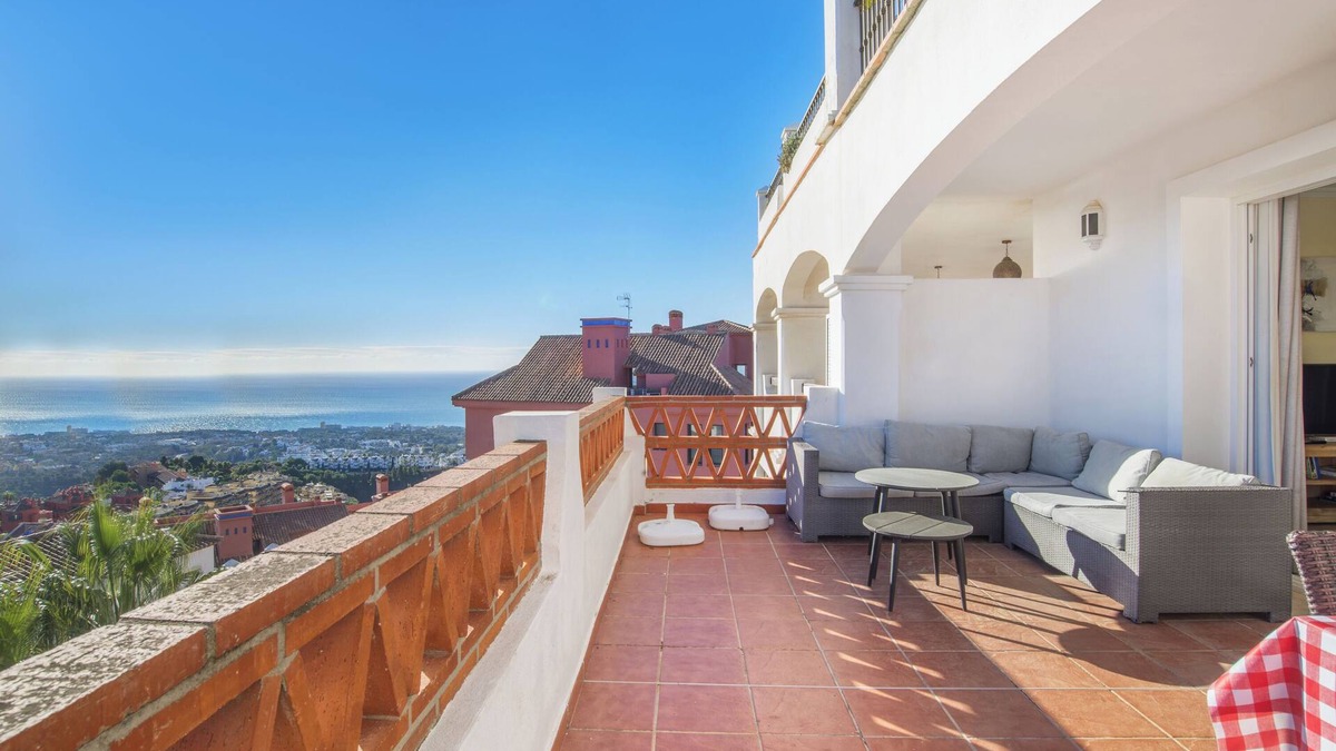 Mijas Apartment | Holiday Apartment "Astonishing view modern apartment" with Shared Pool & Wi-Fi